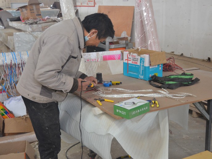 选择一家可靠的定制展柜厂家