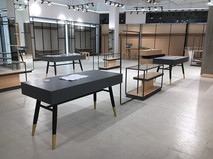 服装展柜
