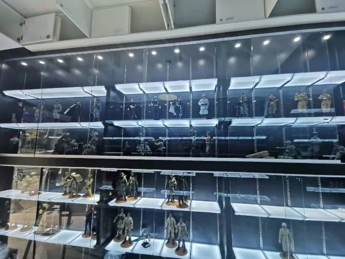 上海玻璃展示柜