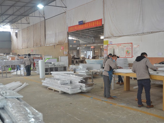 在与客户对接时上海展示柜厂家应该做哪些准备