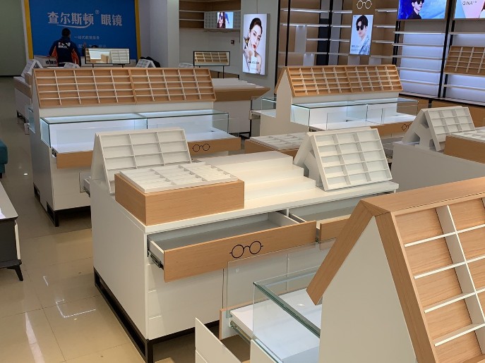 展柜设计制作的选材组合方式