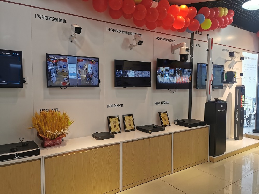 定制产品展柜有效提升店铺销量