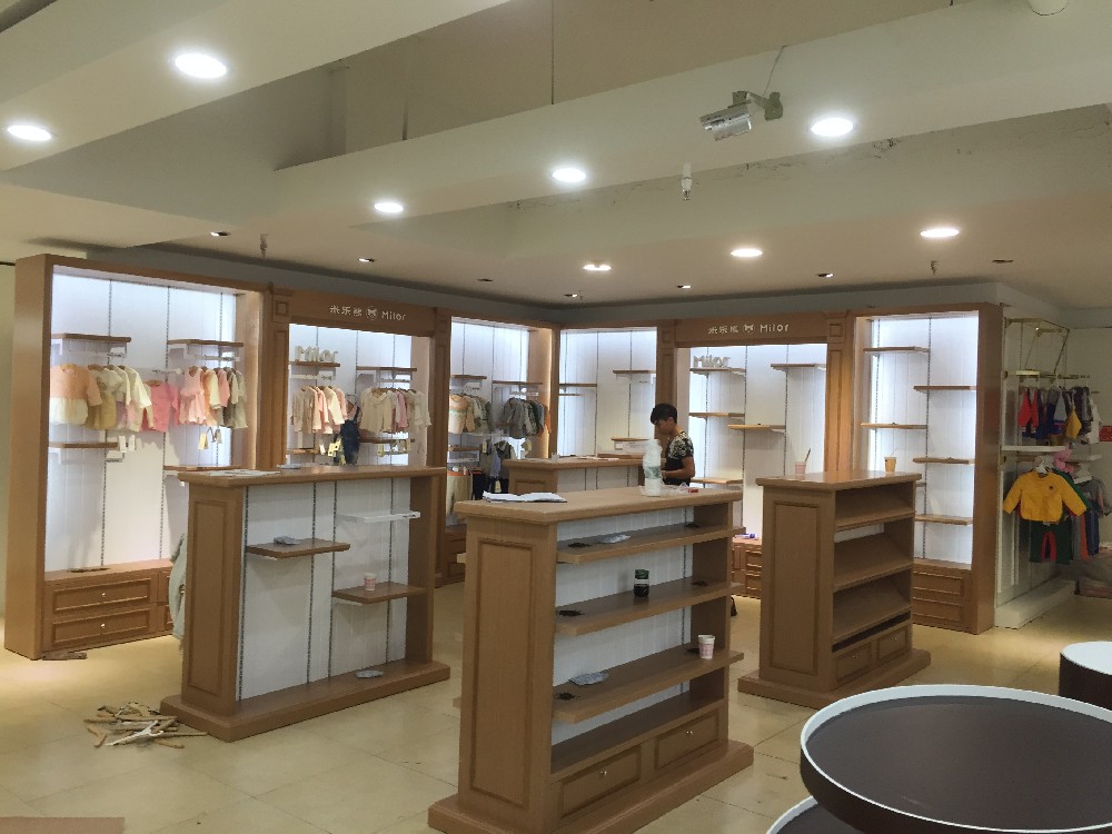 产品销售效果与定做展示柜间的关系