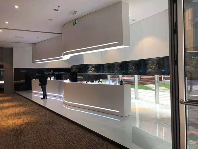 展柜制作公司怎样解决行业领域淡季影响变成重要因素