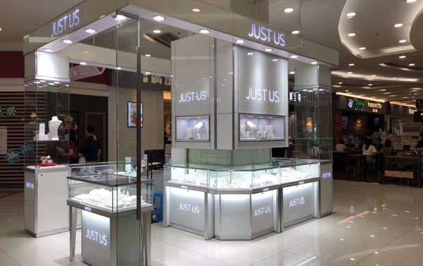 欧式珠宝柜台对店内生意有何影响？ (欧洲珠宝专柜如何影响店内生意？)