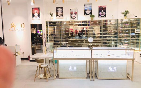 玻璃珠宝展柜为何受欢迎？ (玻璃展示柜为什么受欢迎？)