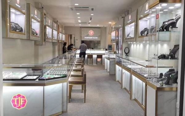上海玻璃展柜厂家怎么识别专不专业? (上海玻璃展柜厂家如何鉴别自己是否专业？)