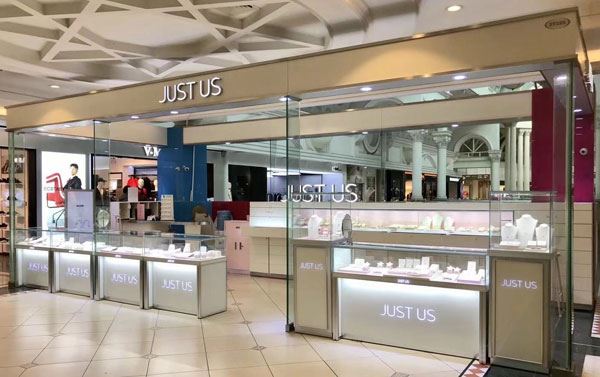 不锈钢展柜与木制展柜有什么区别 (不锈钢展柜和木质展柜有什么区别？)