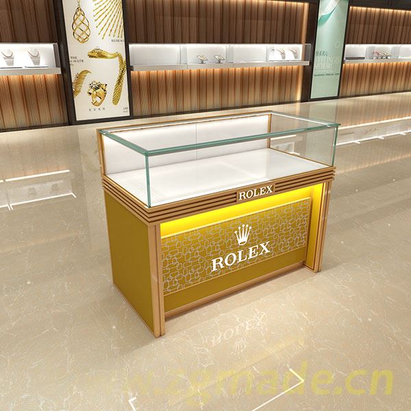 网上选择珠宝展柜厂家要注意其中之一二 (网上珠宝展示柜厂家要注意其中的一两个。)
