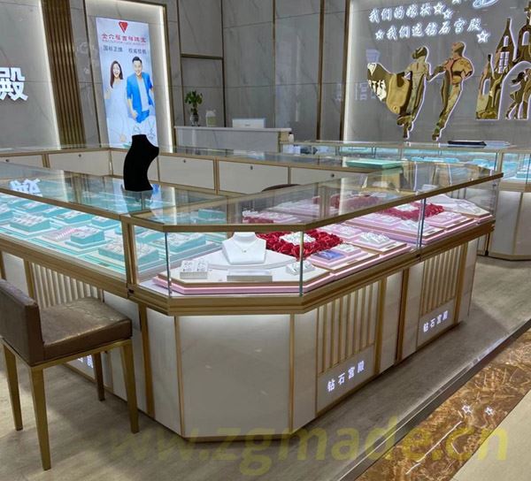 专业个性化定制珠宝展柜的发展 (专业定制珠宝展示柜的开发)