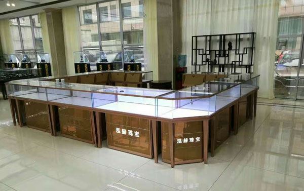珠宝店柜高是多高?其设计原理有哪些? (珠宝店的柜子有多高？设计原则是什么？)