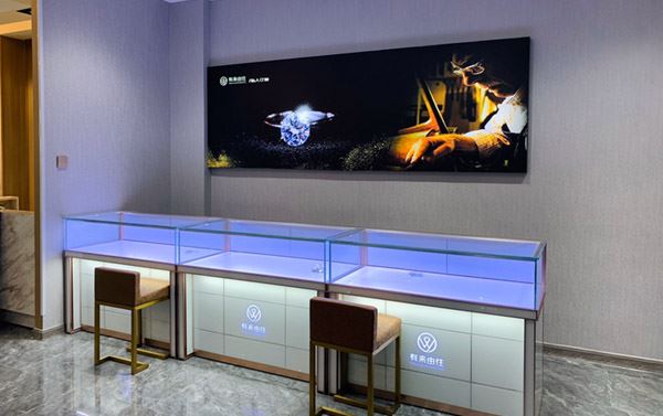 几个小窍门为您定制珠宝展示柜排忧解难 (定制珠宝展示柜解决你问题的几个小技巧。)