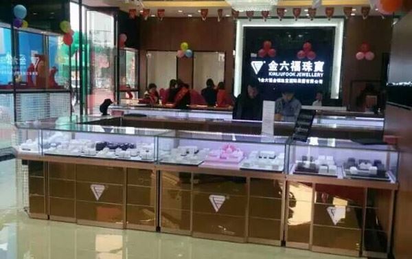 玻璃珠宝定制的细枝末节问题 (玻璃定制的细节)