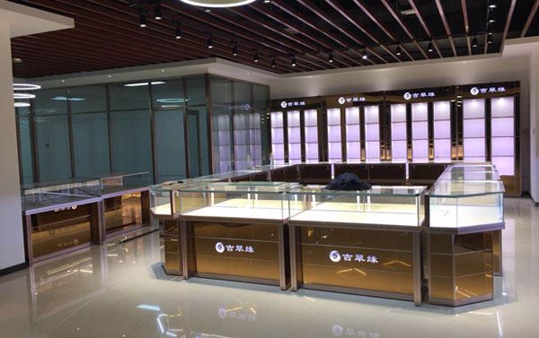 珠宝店背柜尺寸多少 (珠宝店的后柜尺寸是多少？)