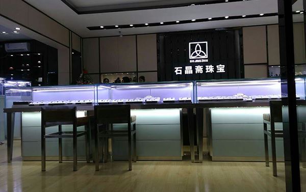 采购珠宝首饰柜台要选展柜厂家 (在珠宝购买柜台选择一个展示制造商。)