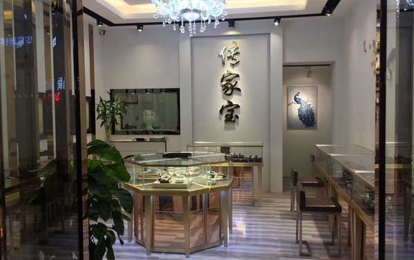 珠宝饰品展柜设计有四大标准 (珠宝展柜设计有四个标准。)