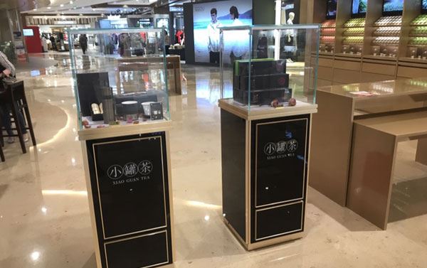 怎么通过玻璃展柜效果图看产品? (如何透过玻璃展柜的效果图看产品？)