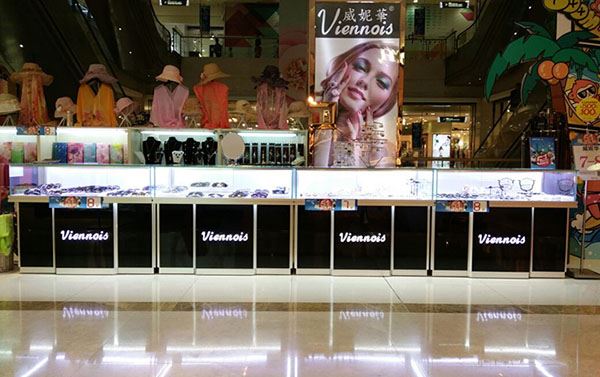 玻璃展柜都有哪些优点？为何受欢迎？ (玻璃展示柜有什么优点？为什么受欢迎？)