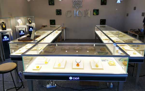 黄金柜台设计是否价格越贵越超值? ()