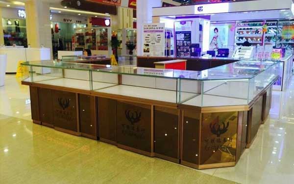 定制黄金柜台对提升销售额的帮助 ()