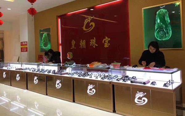 珠宝玉器展柜价格与哪些因素有关系? (翡翠展柜价格的相关因素有哪些？)