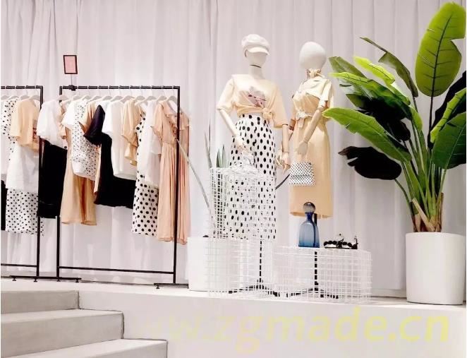 店铺服装陈列颜色很杂怎么办,打造合理的色彩陈列氛围