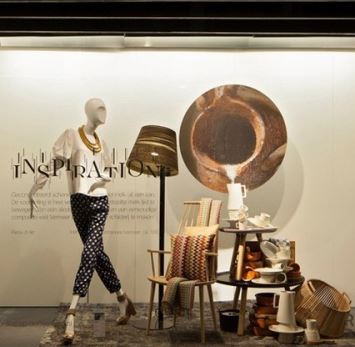 美妆护肤展示台应当如何陈列，美妆护肤展示台陈列方法小结