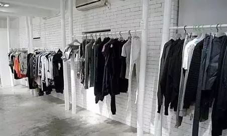 护肤品陈列的堆头如何布局，给你的化妆品店铺更为有效