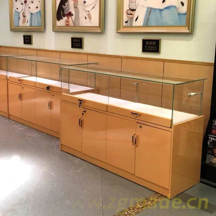 烤漆展示柜