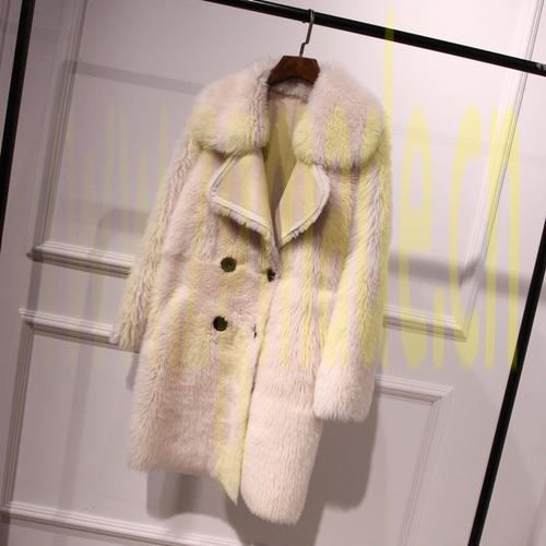 冬天厚外套怎么进行搭配,厚外套服装穿搭的技巧