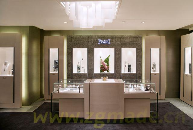 介绍化妆品展柜质量好与不好 (介绍化妆品展柜的质量。)