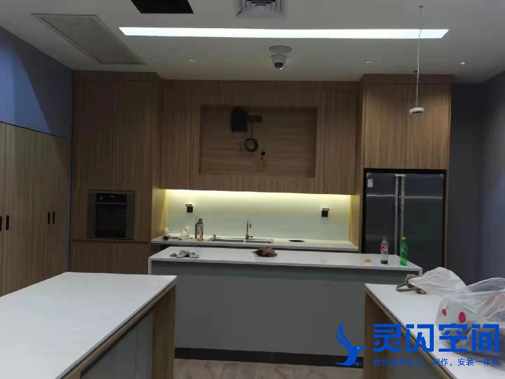 玛捷斯家用电器门店展示道具定制