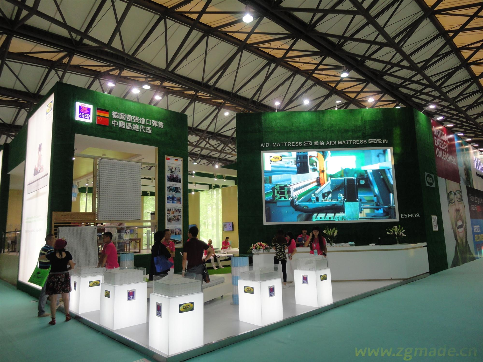 展台设计中企业怎么选择烤漆工艺？ (展台设计中企业怎么选择烤漆工艺?)