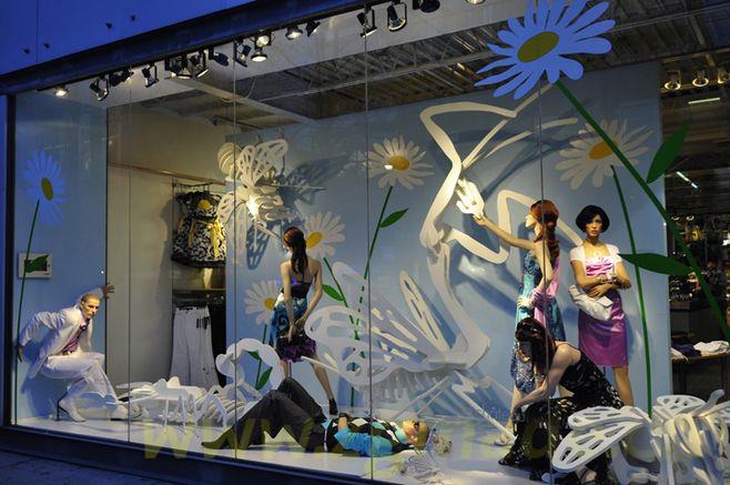 小空间展厅如何运用使空间看上去更大？ (小空间展厅如何运用使空间看上去更大?)