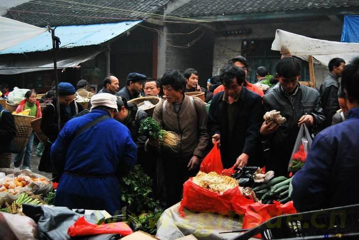 活动策划 | 集会摊点还这么low 难怪年轻人不爱来 ()