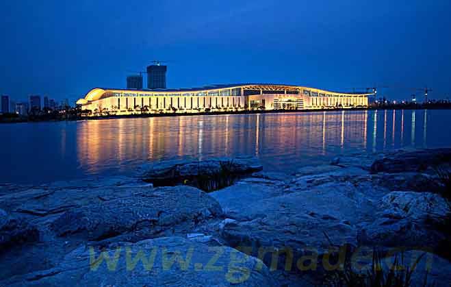 创意展台设计的搭建与布局怎么做 (创意展台设计的搭建与布局怎么做)