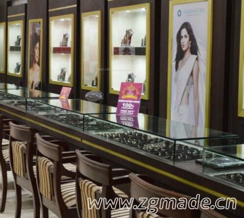 珠宝展柜制作厂家跟大家说一下珠宝展厅的设计 ()