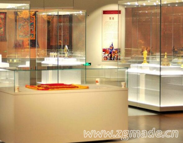 各个行业所需求的展柜是怎么做出来的 (展柜制作需要什么材料)