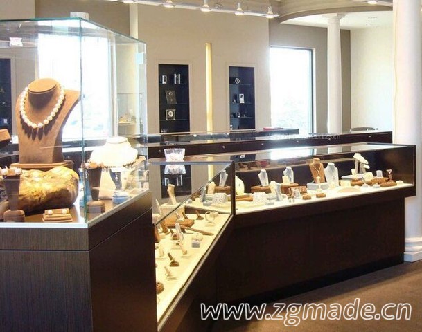 珠宝展柜制作厂家一定要遵守的原则 (珠宝展示柜在哪里定做)
