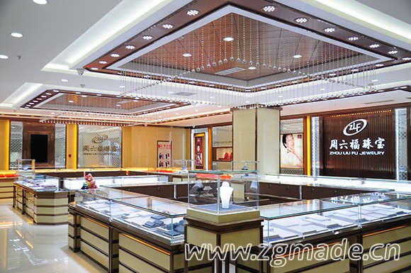 中高端饰品展柜设计制作技巧普及！ (展柜用什么设计材料)
