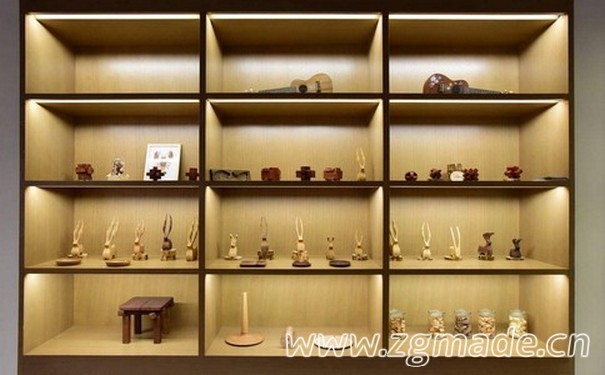 珠宝展柜制作如何设计才能更吸引顾客 (珠宝展示柜设计风格有哪些)