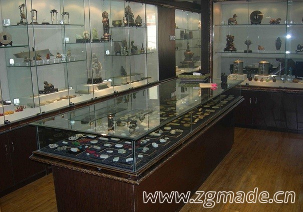 展柜设计要怎么选用色彩？设计过程中要这样去防潮！ (展柜什么颜色好看)