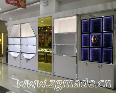 烤漆展柜和普通展柜有什么不同之处 (烤漆展示柜)