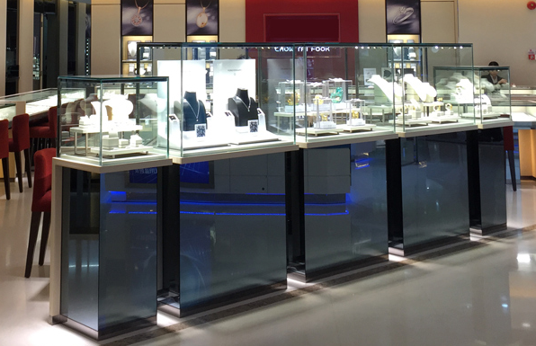 玻璃展柜的优点缺点及其鉴别展柜的品质的方法 ()