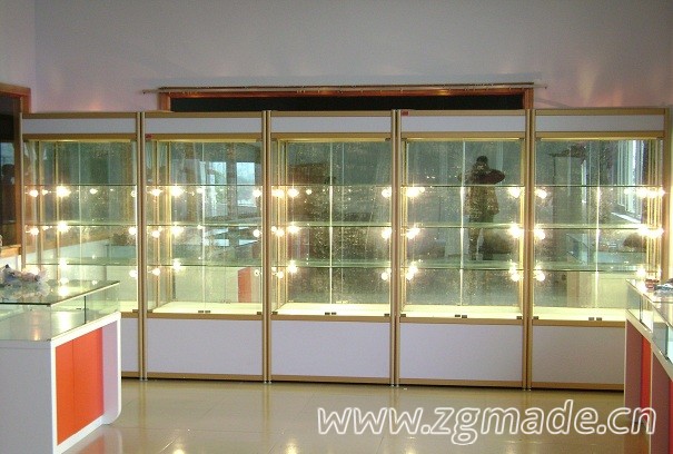 怎么更好地设计展柜？光线对它会有这些影响！ (展柜的优缺点)